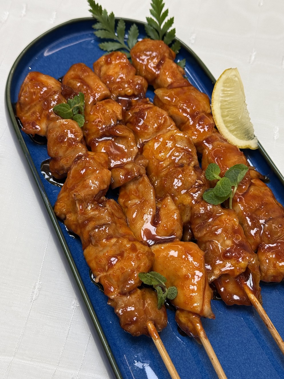 Korean chicken skewers with sauce